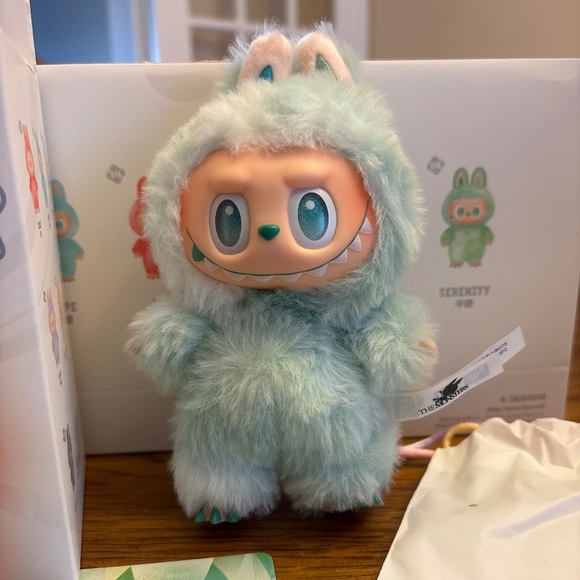 POP MART LABUBU - BIG INTO ENERGY (Serenity) - Picture 1 of 11